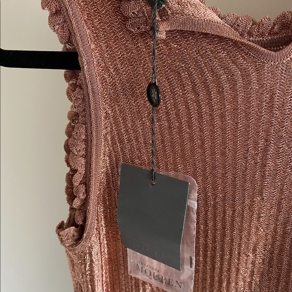 Alexander McQueen Rose gold dress, brand new with tags Medium. - Picture 6 of 8